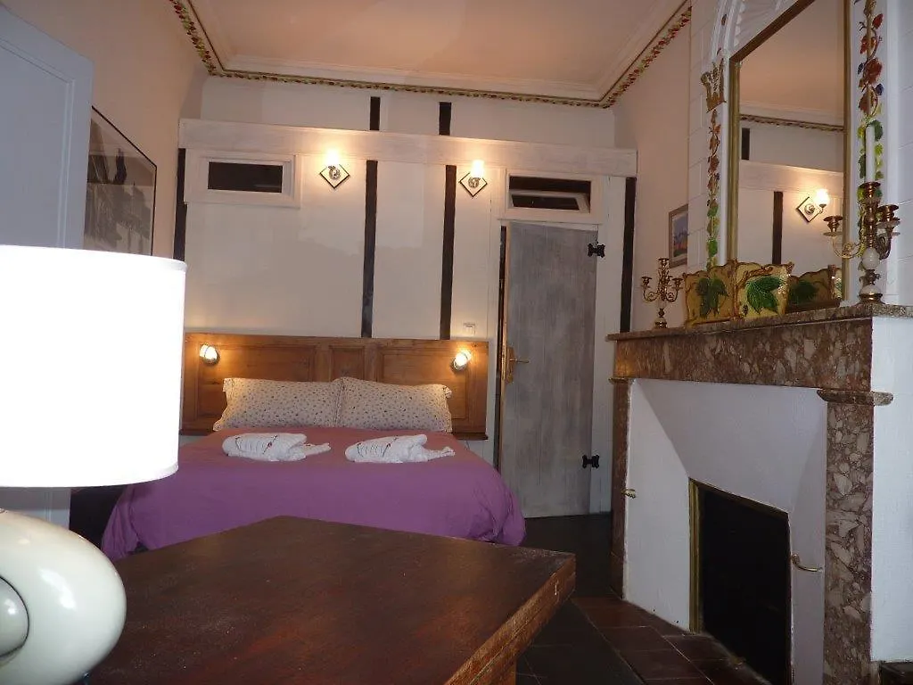 Chambres D'Hotes L'Enclos Des Jacobins Saint-Girons  Bed & Breakfast
