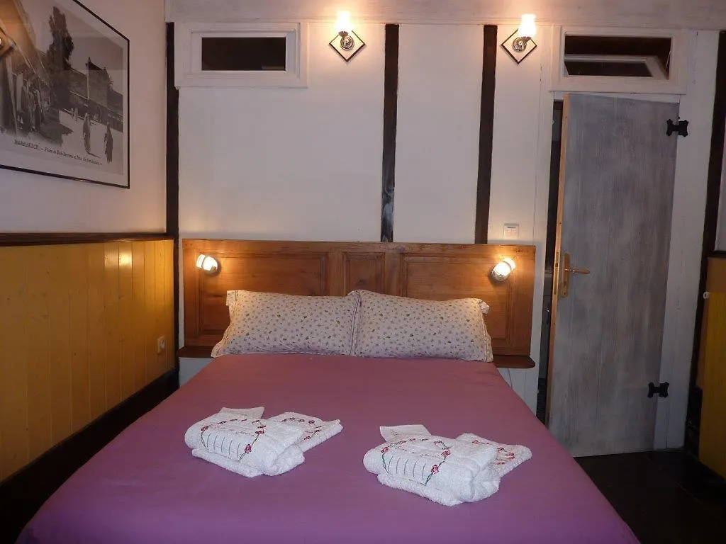 Chambres D'Hotes L'Enclos Des Jacobins Saint-Girons