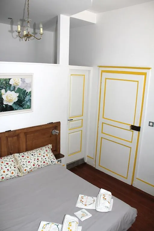 Bed & Breakfast Chambres D'Hotes L'Enclos Des Jacobins Saint-Girons